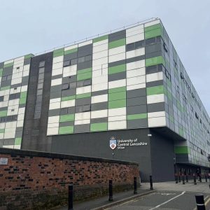 衷心祝賀來自日本與香港的畢業生圓夢中央蘭開夏大學，展開全新人生篇章！